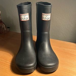 Sparkling in pink rain boots size 2